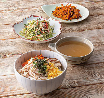 旨味たっぷり!彩り鶏飯